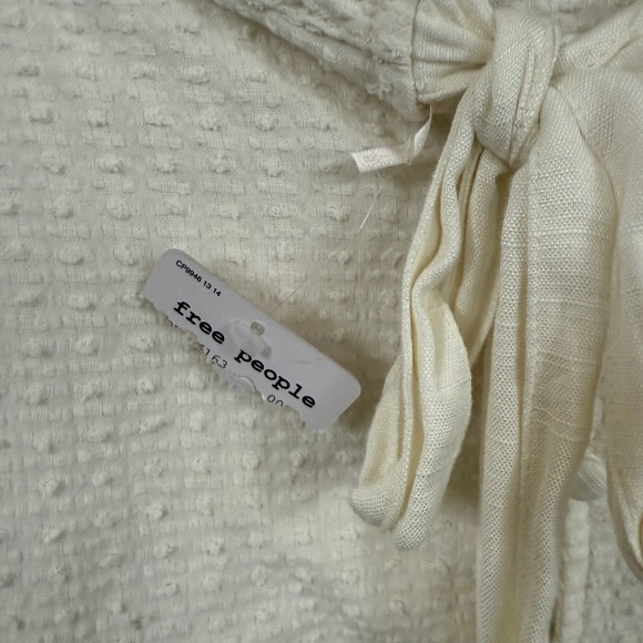 Free People Walking in Hueco Textured Swing Crop Top Ivory Sz L Boho Cottage - Picture 5 of 9